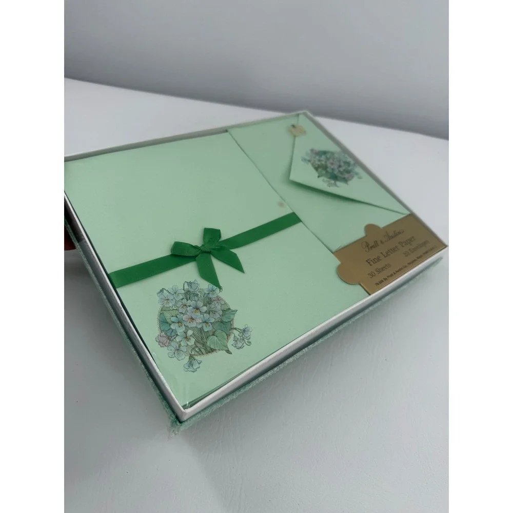 Pratt & Austin Stationery Green Floral Vintage Letter Paper Envelopes Boxed